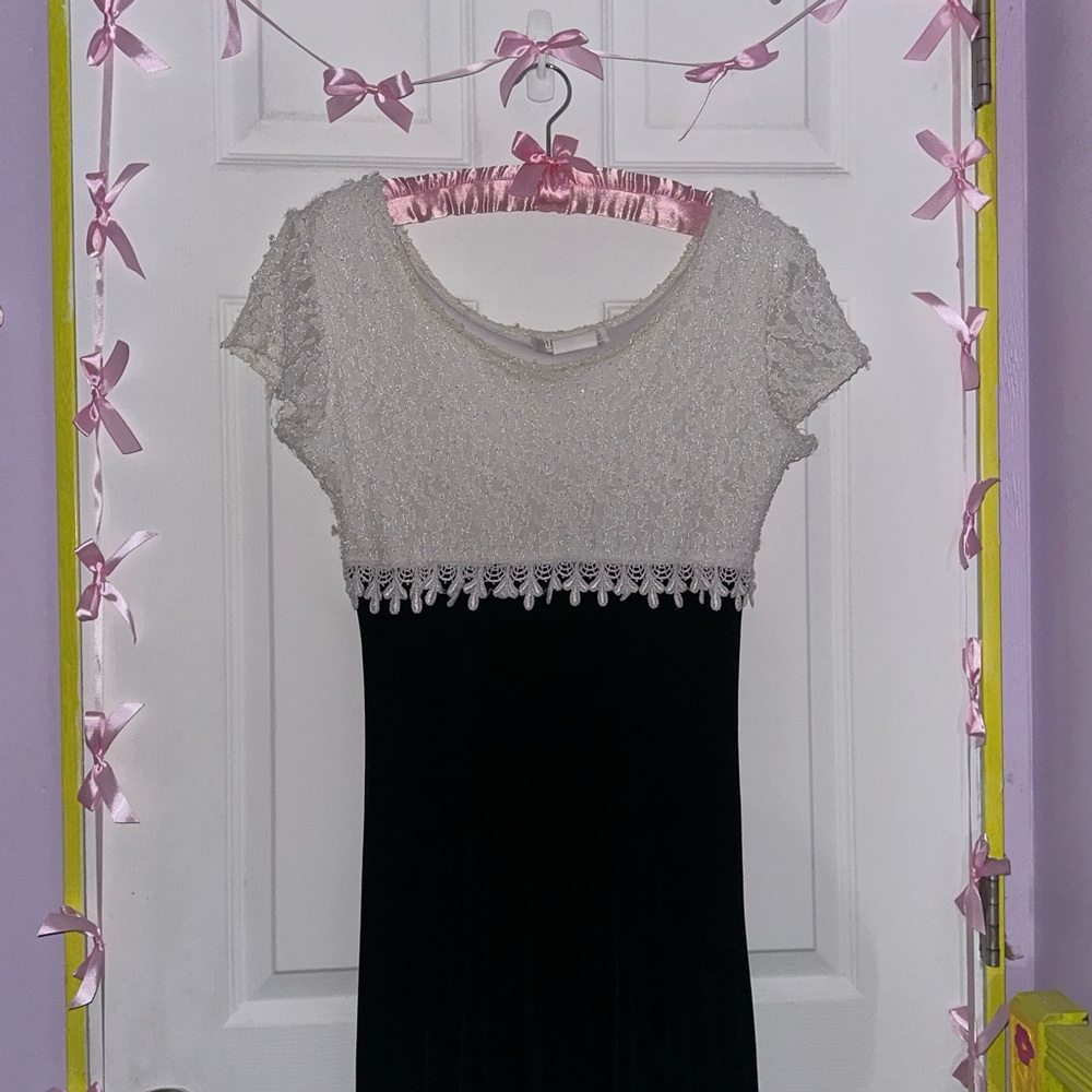 90’s black and white dress